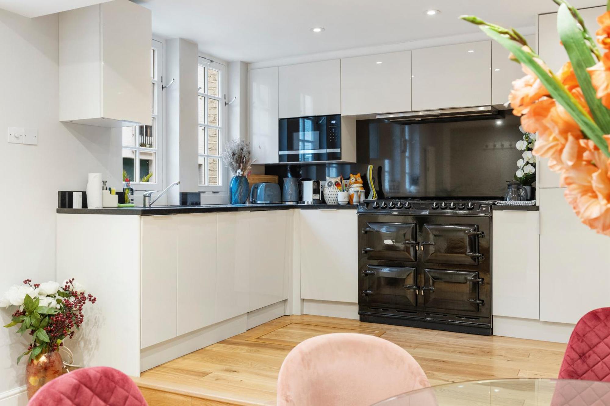 Family Mews Next To Hyde Park Villa ลอนดอน ภายนอก รูปภาพ